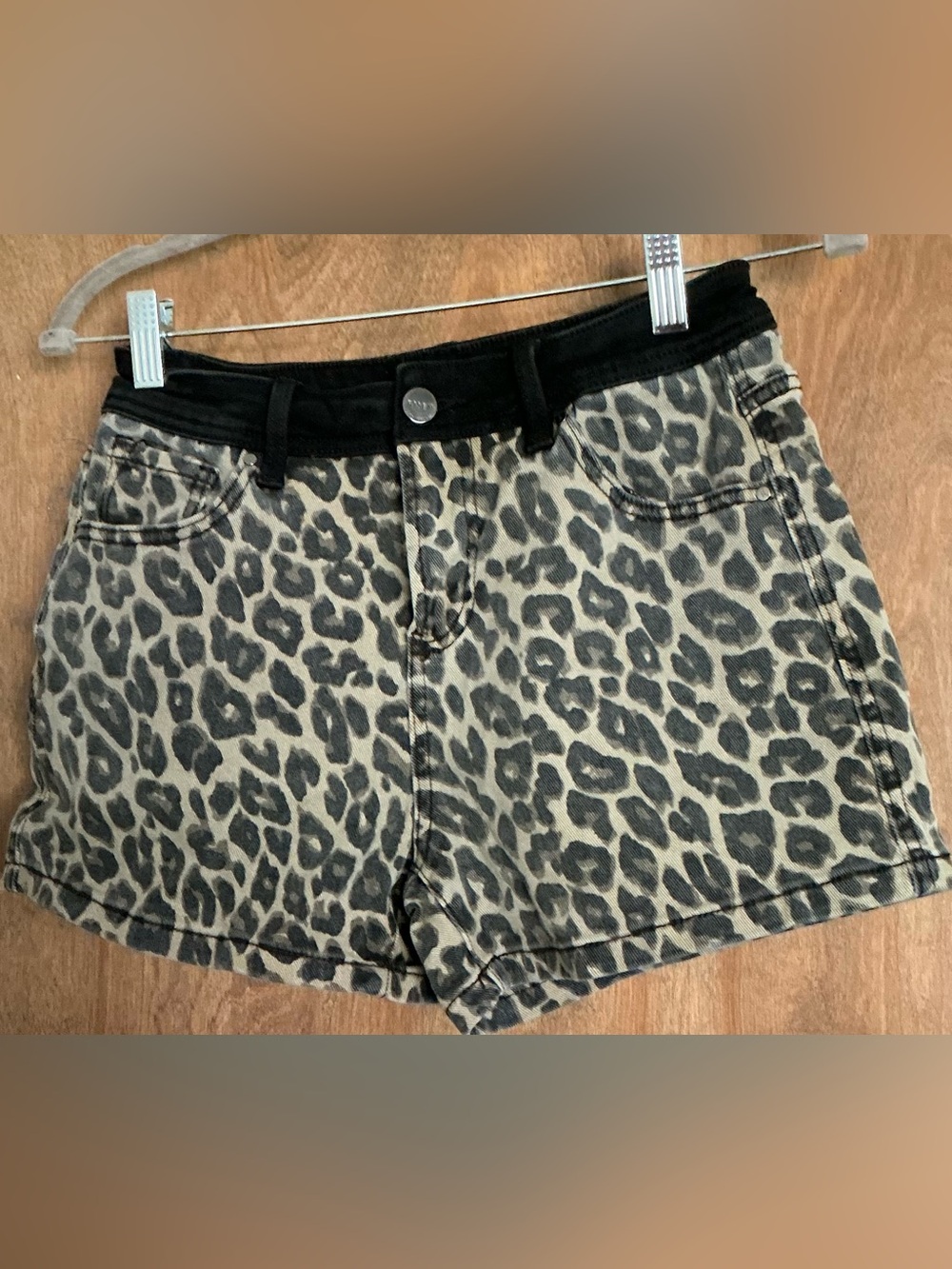 NWT Risen Jeans Wild Side Leopard Print Denim Shorts Contrast Waistband Small